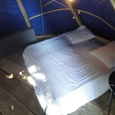 Air Naturel De Camping Moulin De Malesse Tipi Saint-Privat  Luaran gambar