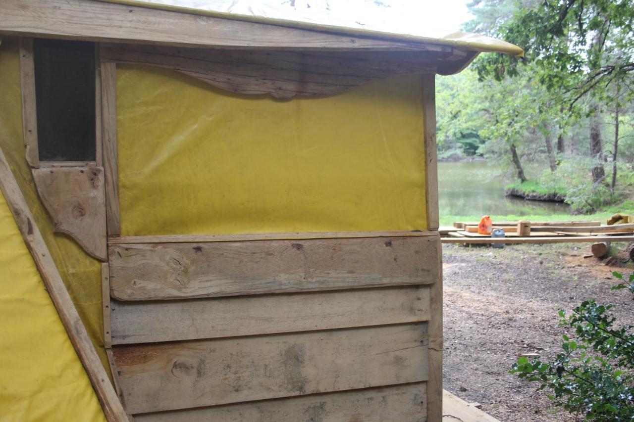 Air Naturel De Camping Moulin De Malesse Tipi Saint-Privat  Luaran gambar
