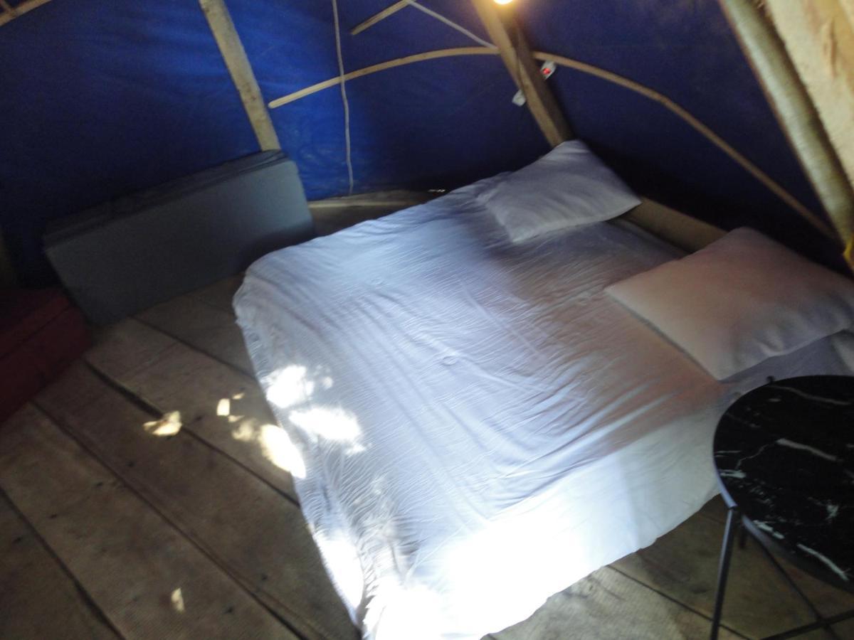 Air Naturel De Camping Moulin De Malesse Tipi Saint-Privat  Luaran gambar